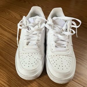 Nike Court Vision Low • Size 8